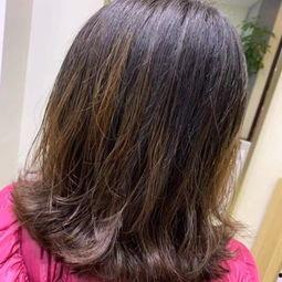 染咖啡色头发图片,演绎时尚新潮流