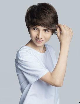 李伽琦个人资料,才华横溢的年轻艺术家，多才多艺的人生轨迹