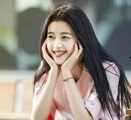 华梦娜个人资料,才华横溢的年轻艺术家，跨界融合的创意先锋