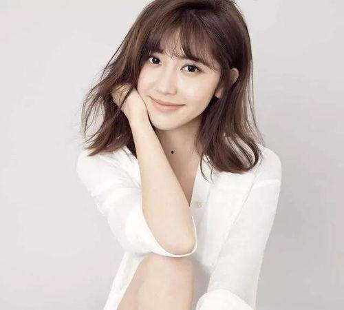 华梦娜个人资料,才华横溢的年轻艺术家，跨界融合的创意先锋