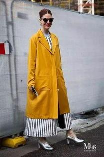 橙色衣服搭配图片