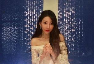 最开放的明星,揭秘最开放明星的璀璨人生