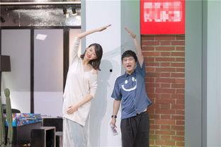 最萌身高差拥抱图片